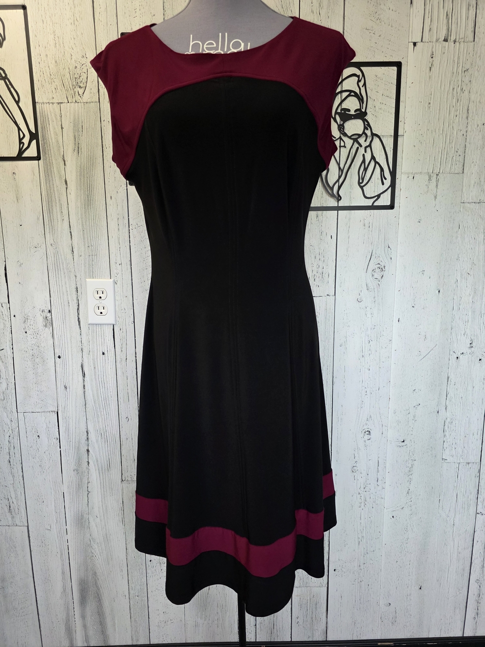 Lauren Ralph Lauren Black & Burgundy Colorblock Fit & Flare Dress Size 14